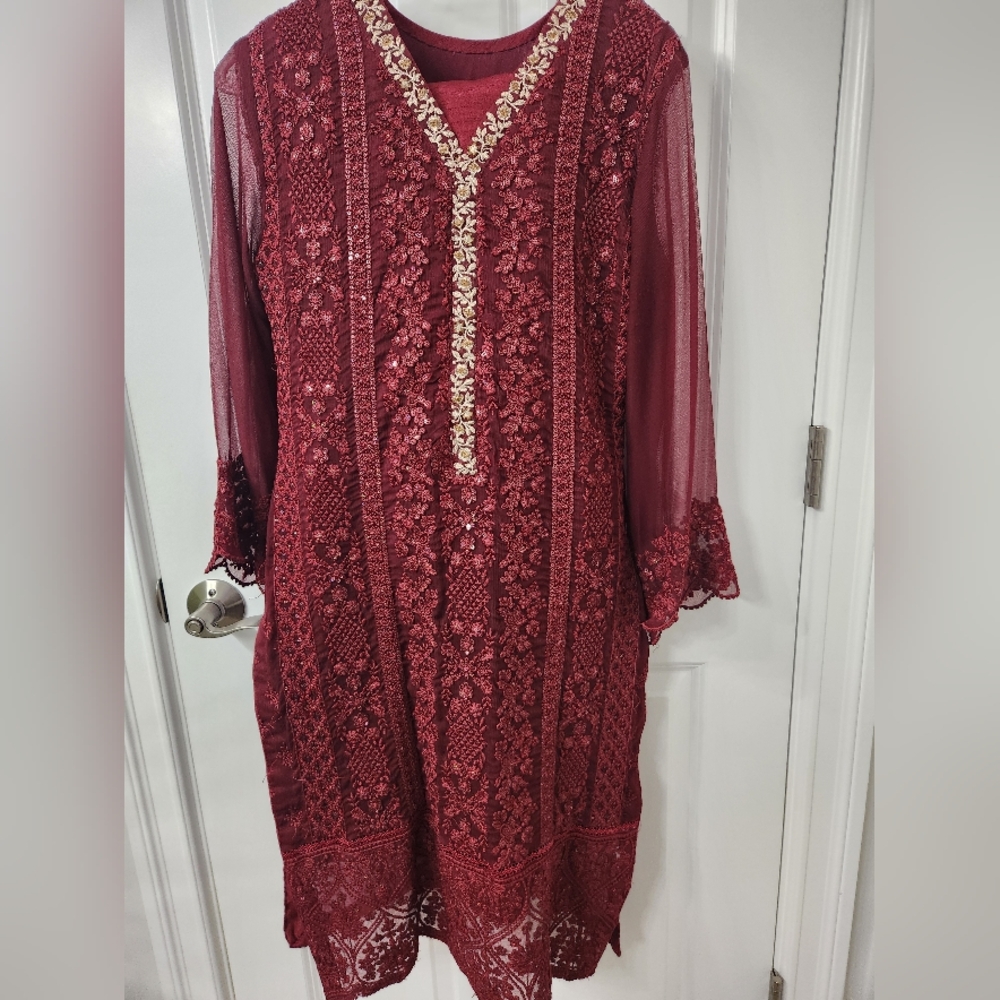 Pakistani/Indian Shawlar kameez